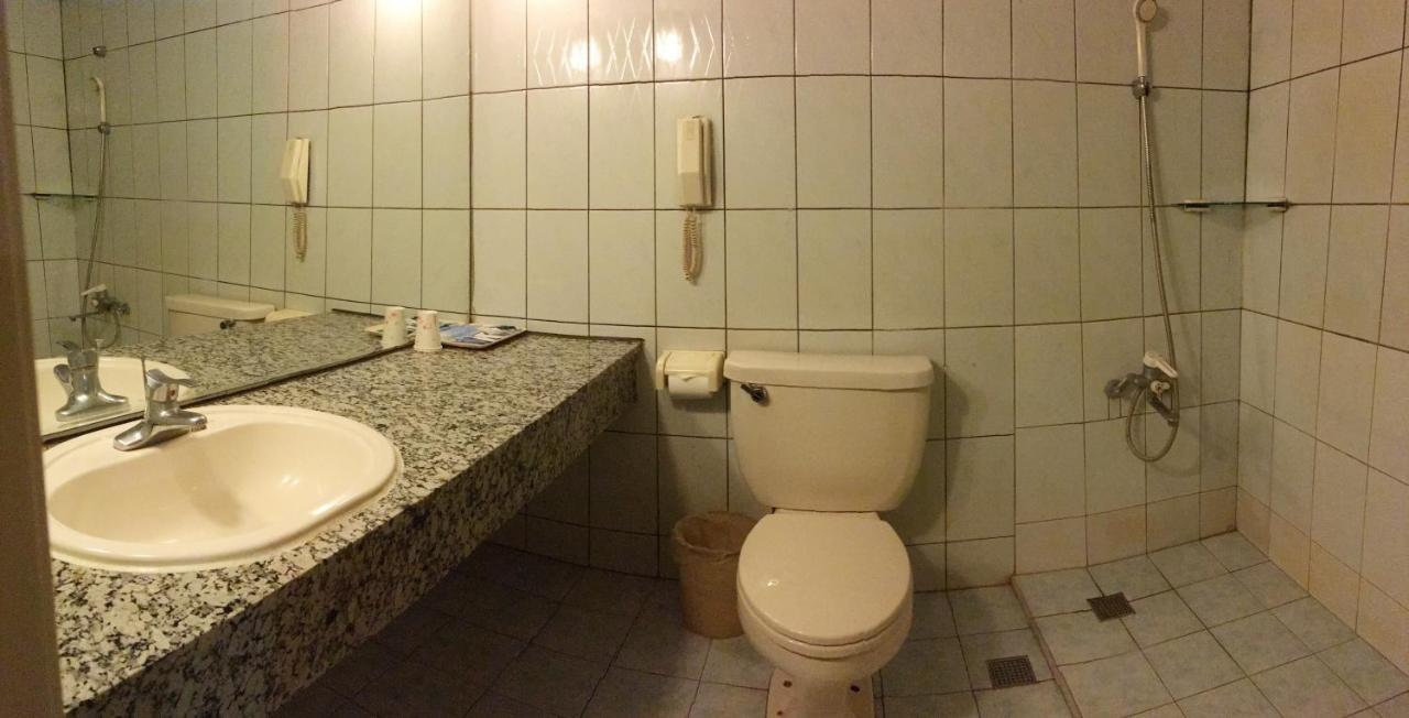 文南哥爸妻夫飯店 Hotel Đài Nam Ngoại thất bức ảnh